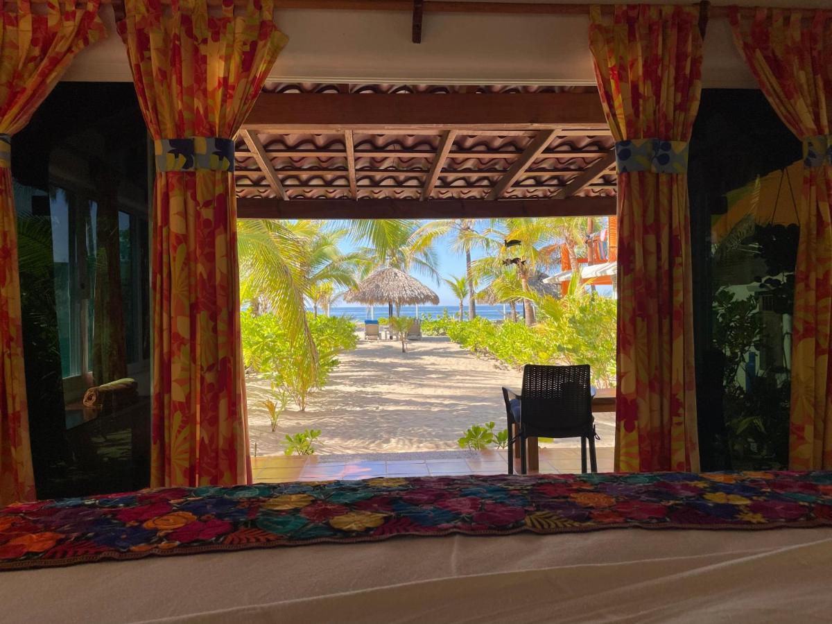 Bungalows Tree Tops - Adults Only Zihuatanejo Exterior photo