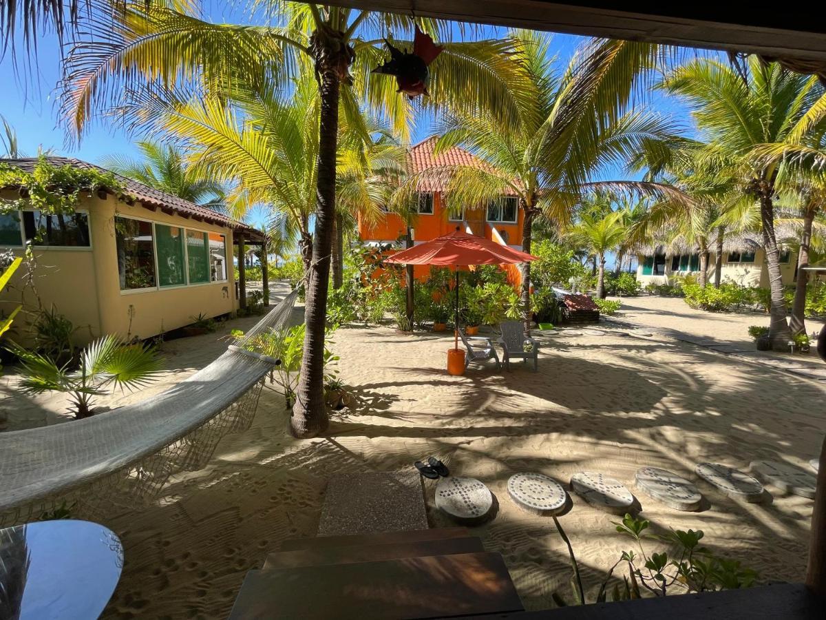 Bungalows Tree Tops - Adults Only Zihuatanejo Exterior photo