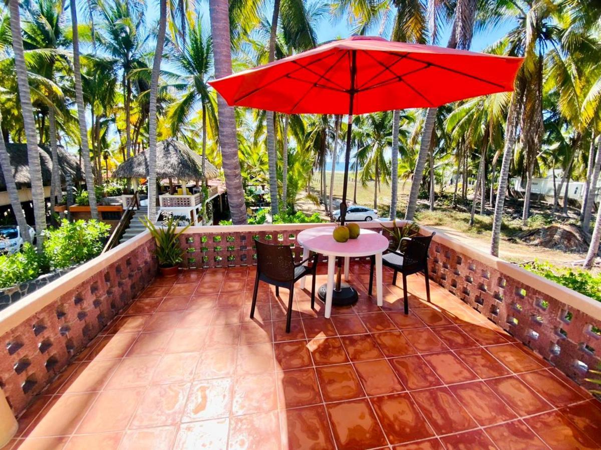 Bungalows Tree Tops - Adults Only Zihuatanejo Exterior photo