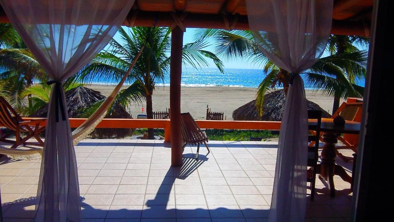 Bungalows Tree Tops - Adults Only Zihuatanejo Exterior photo