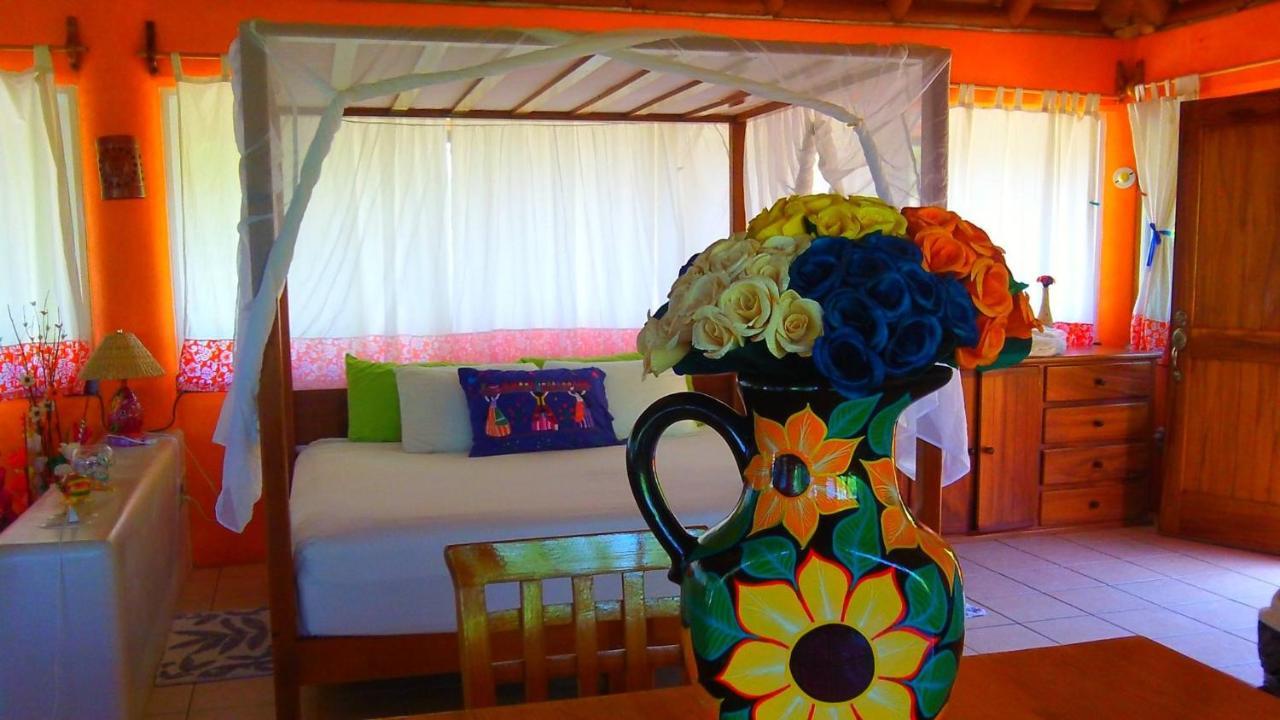 Bungalows Tree Tops - Adults Only Zihuatanejo Exterior photo