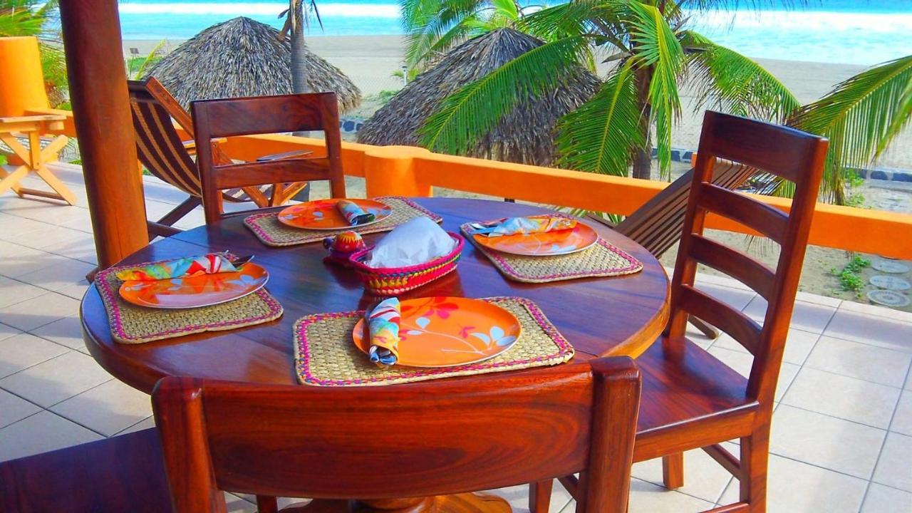 Bungalows Tree Tops - Adults Only Zihuatanejo Exterior photo